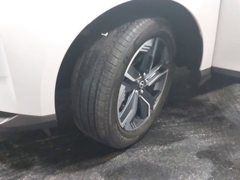 Used 2025 Nissan Murano SL image 34