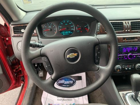 Used 2015 Chevrolet Impala LT w/ LT Sunroof Package FWD image 8
