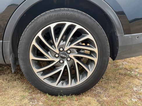 Used 2020 Lincoln Nautilus Reserve w/ Equipment Group 201A FWD image 16