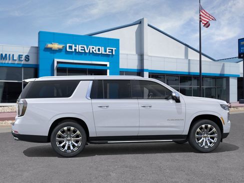New 2026 Chevrolet Suburban Premier w/ Sun And Tow Package image 10
