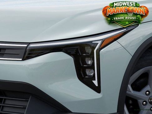 New 2025 Kia K4 LXS image 10