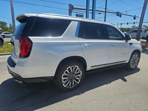 Used 2023 GMC Yukon Denali Ultimate AWD/4WD image 6