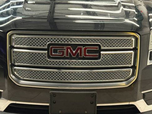 Used 2013 GMC Acadia Denali image 5