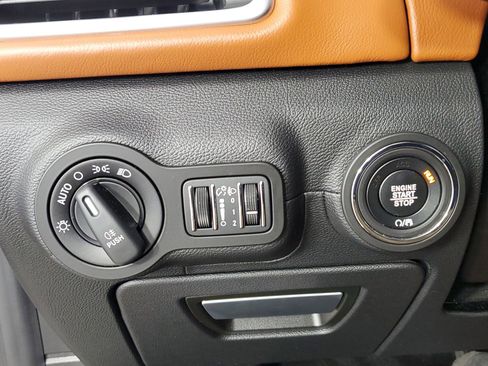 Used 2021 Maserati Ghibli S image 41