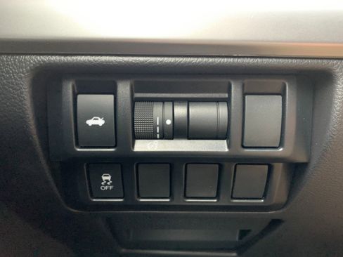 Used 2015 Subaru Legacy 2.5i Premium image 12