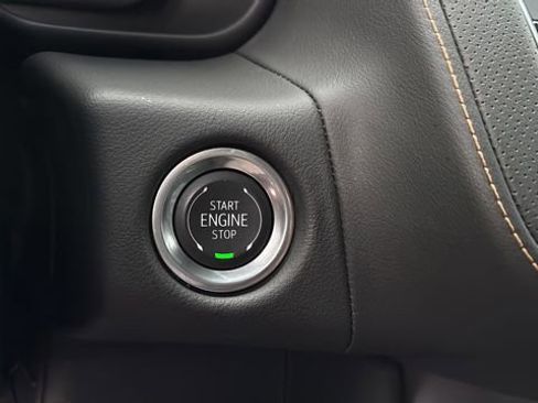 Used 2024 GMC Yukon AT4 AWD/4WD image 29