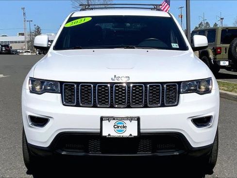 Certified 2021 Jeep Grand Cherokee Laredo AWD/4WD image 3