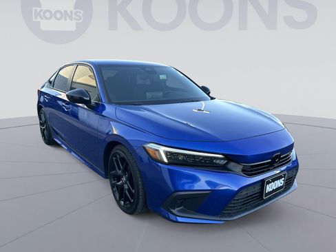 Used 2023 Honda Civic Sport image 2