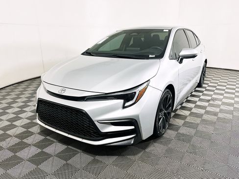 Used 2024 Toyota Corolla SE FWD image 7
