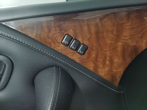 Used 2016 INFINITI QX80 4WD w/ Deluxe Technology Package image 26