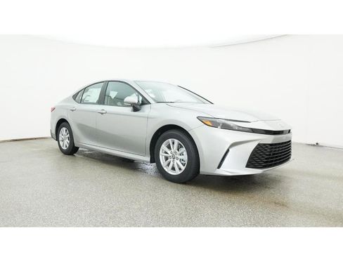 New 2026 Toyota Camry LE image 29