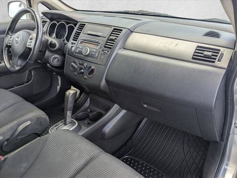 Used 2011 Nissan Versa Hatchback w/ Premium Pkg FWD image 19
