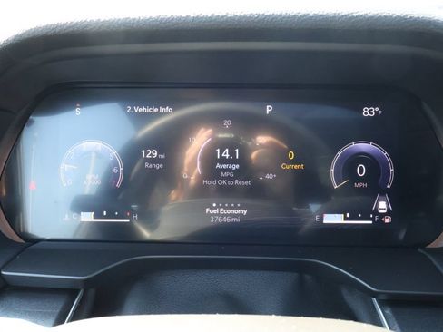 Used 2023 Jeep Grand Cherokee Altitude AWD/4WD image 17