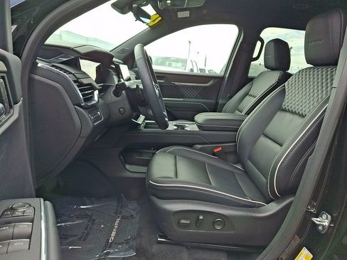 Used 2026 GMC Acadia Denali w/ Super Cruise Package AWD/4WD image 14