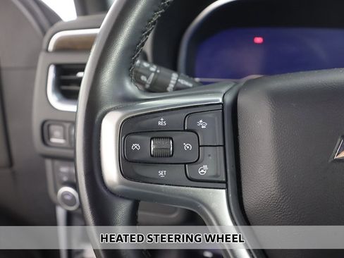 Used 2023 Chevrolet Suburban Premier image 8