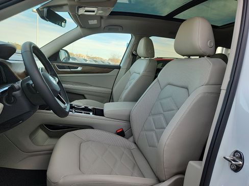 New 2026 Volkswagen Atlas SE image 13