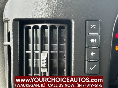 Used 2017 Chevrolet Express 2500 Extended RWD image 29