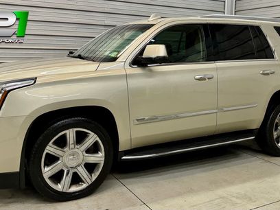 Used 2016 Cadillac Escalade Luxury