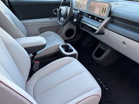 Used 2024 Hyundai Ioniq 5 Limited image 21