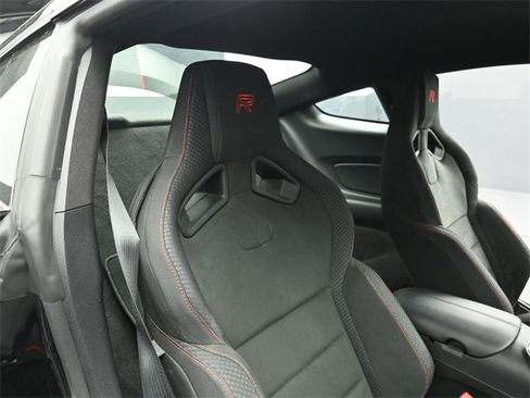 Used 2017 Ford Mustang Shelby GT350R w/ GT350R Equipment Group 920A image 24