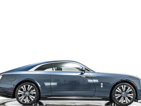 Used 2025 Rolls-Royce Spectre w/ Spectre Launch Package AWD/4WD image 2