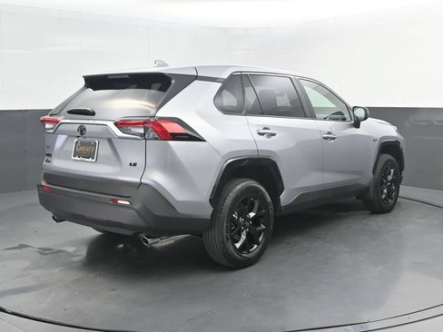 Used 2025 Toyota RAV4 LE FWD image 7