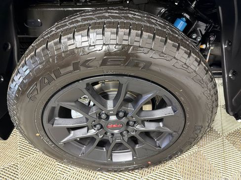 Used 2026 Toyota Tundra Limited w/ TRD Off-Road Package image 17