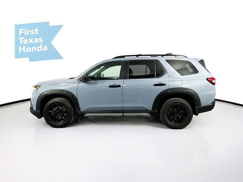 Used 2023 Honda Pilot TrailSport image 4