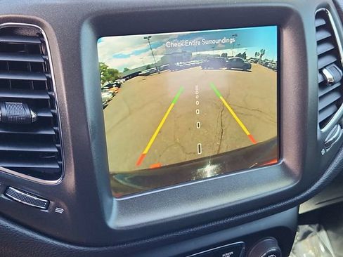 Used 2020 Jeep Compass Trailhawk w/ Leather Interior Group AWD/4WD image 23