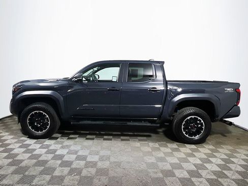 Certified 2024 Toyota Tacoma TRD Off-Road w/ TRD Off Road Upgrade Package AWD/4WD image 5