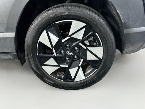Used 2024 Hyundai Kona SEL FWD image 11