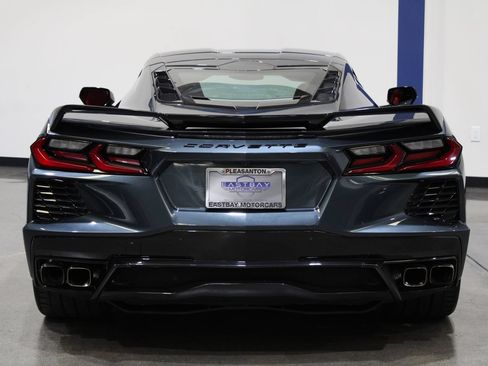 Used 2021 Chevrolet Corvette Stingray Coupe w/ Z51 Performance Package RWD image 13