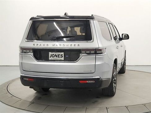 Used 2022 Jeep Grand Wagoneer Series III w/ Rear Seat Video Group 1 image 6