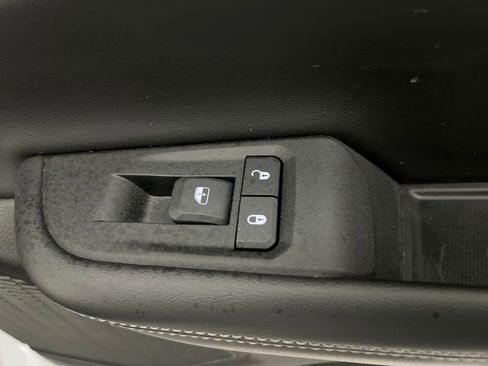 Used 2024 Jeep Grand Cherokee L Limited w/ Luxury Tech Group II image 23