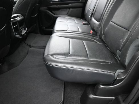Used 2025 RAM 1500 Big Horn AWD/4WD image 31