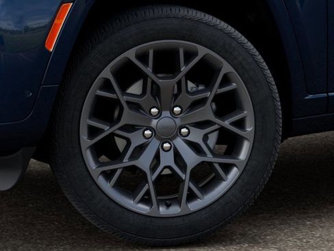 New 2026 Jeep Grand Cherokee Summit AWD/4WD image 13