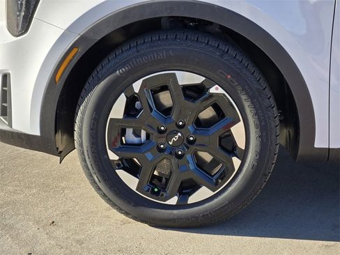 New 2026 Kia Sorento S image 8