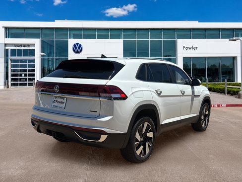 New 2026 Volkswagen Atlas Cross Sport SE AWD/4WD image 5