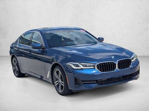 Certified 2023 BMW 530i 530i w/ Convenience Package image 3