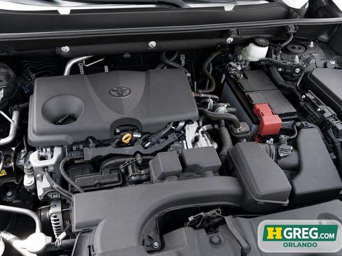 Used 2021 Toyota RAV4 XLE FWD image 14