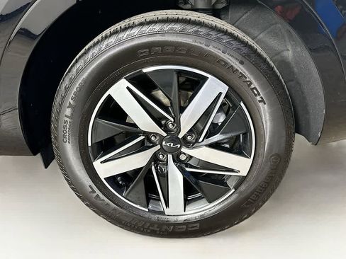 Used 2023 Kia Sorento EX w/ Panoramic Sunroof Package image 8