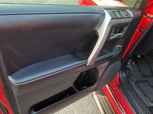 Used 2022 Toyota 4Runner Limited image 11