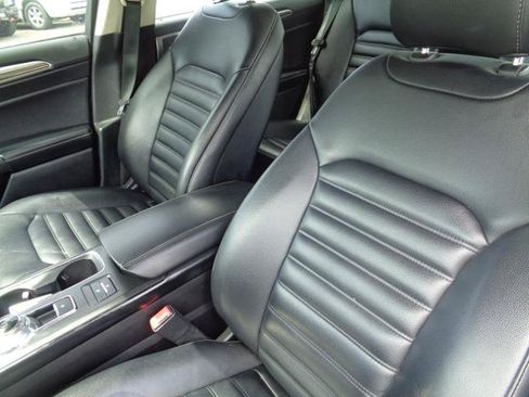 Used 2020 Ford Fusion SEL FWD image 23