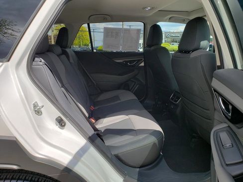 Used 2025 Subaru Outback Onyx Edition AWD/4WD image 16