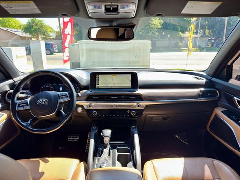 Used 2020 Kia Telluride SX w/ Towing Package FWD image 5