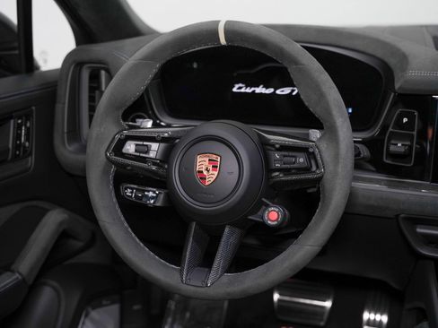 Used 2025 Porsche Cayenne Turbo GT AWD/4WD image 43