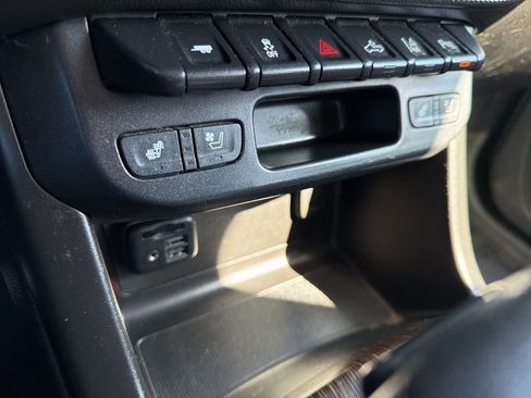 Used 2019 GMC Canyon Denali image 32