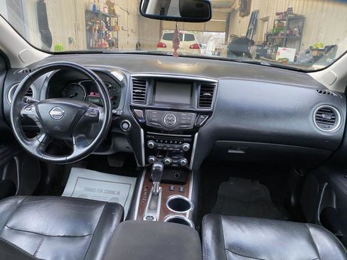 Used 2013 Nissan Pathfinder SL w/ SL Premium Pkg image 21