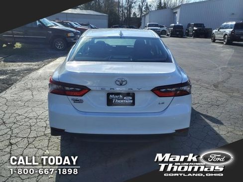 Used 2022 Toyota Camry LE image 4