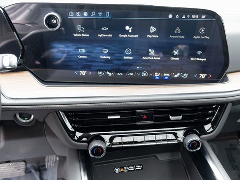New 2026 Chevrolet Tahoe High Country image 3